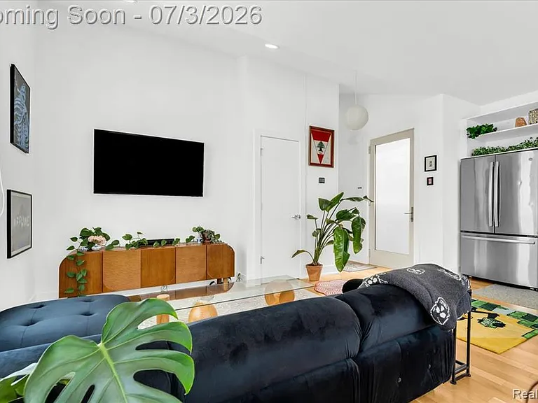 2637 Brush St — Photo 6