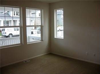 2nd image of 969 Ebbetts Dr SW