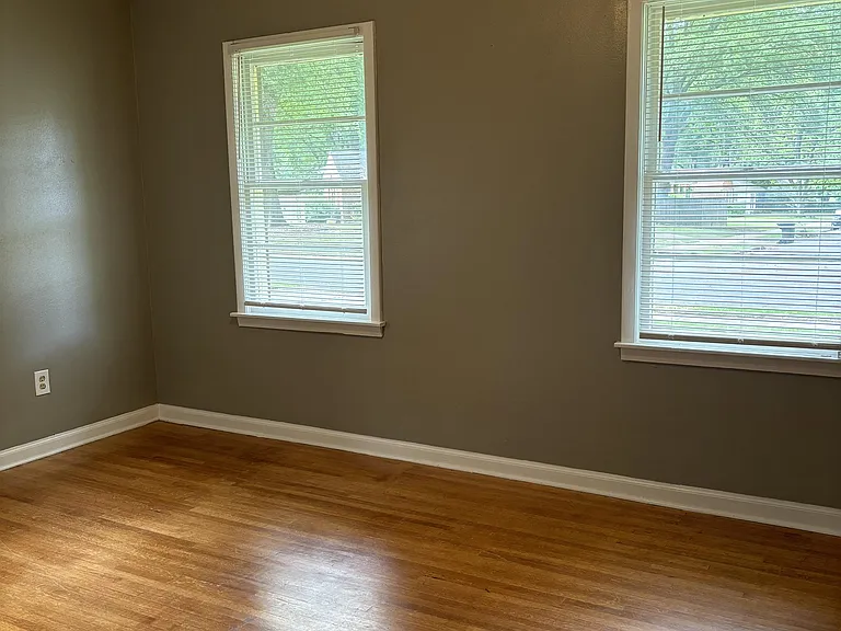4923 Parkside Ave — Photo 9