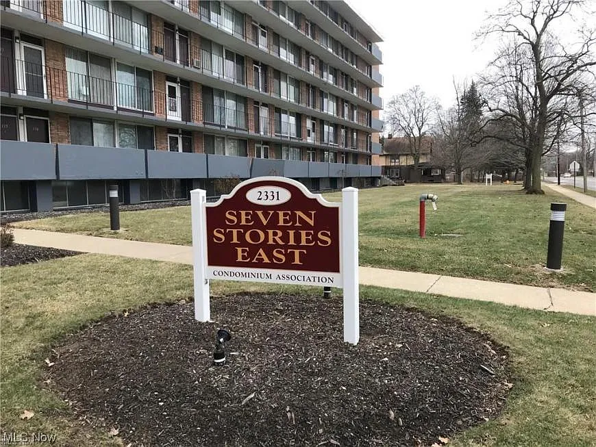 2331 E Market St #206