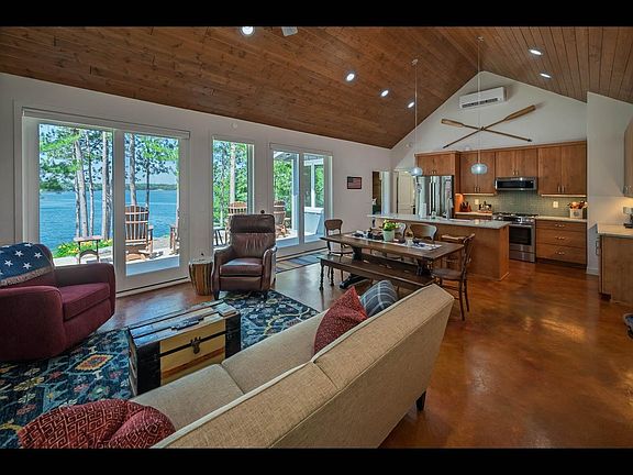5th image of 5016 Birch Rd