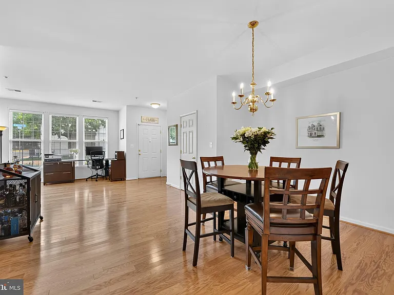 43081 Zander Ter — Photo 16