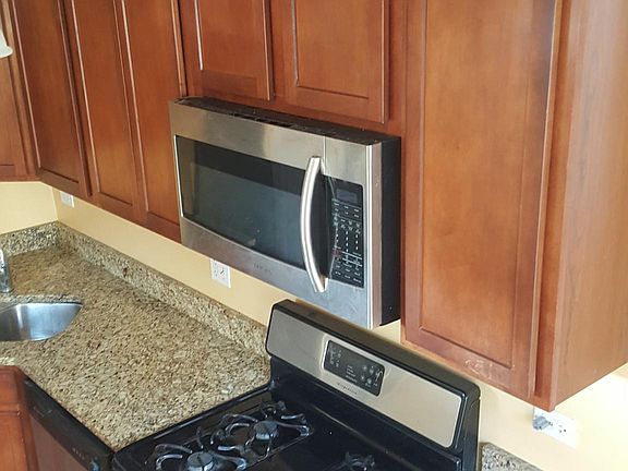 3rd image of 2243 W Rosemont Ave APT 2