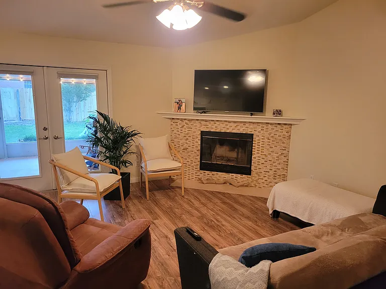 1249 Mazurek Blvd — Photo 20
