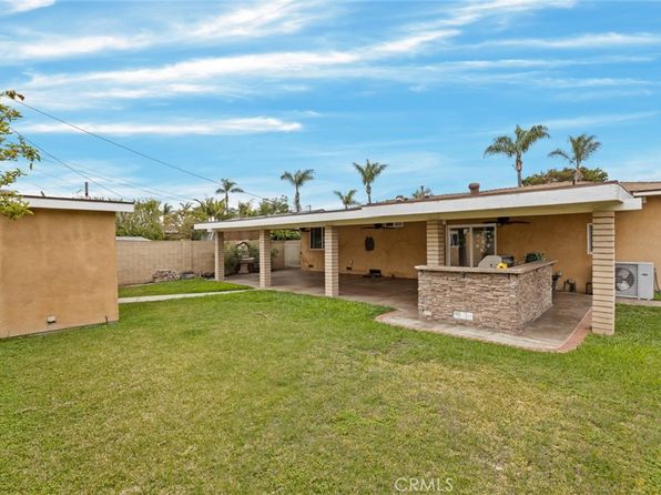 1034 W Saint Andrew Pl, Santa Ana, CA 92707