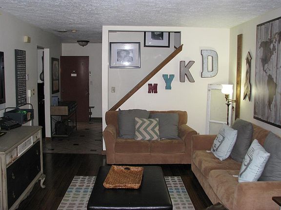 4th image of 750 Tulip Ln
