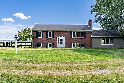 3rd image of 14670 Creek Ln