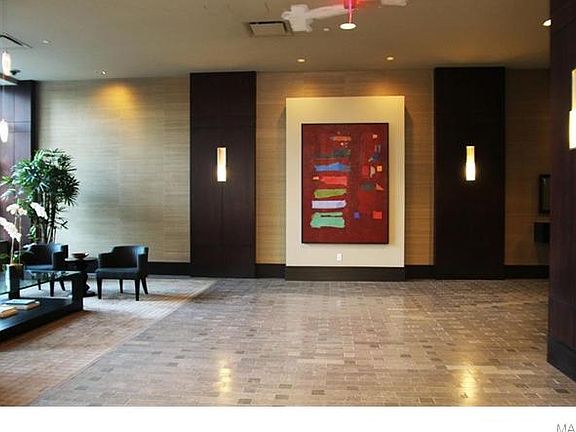 3rd image of 8025 Maryland Ave Unit 6D