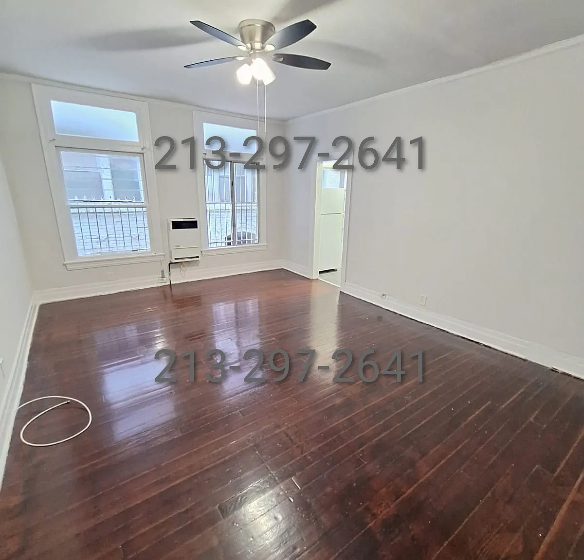 441 S Rampart Blvd — Photo 2
