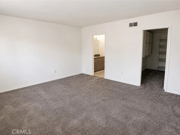 5255 Bellingham Ave — Photo 10