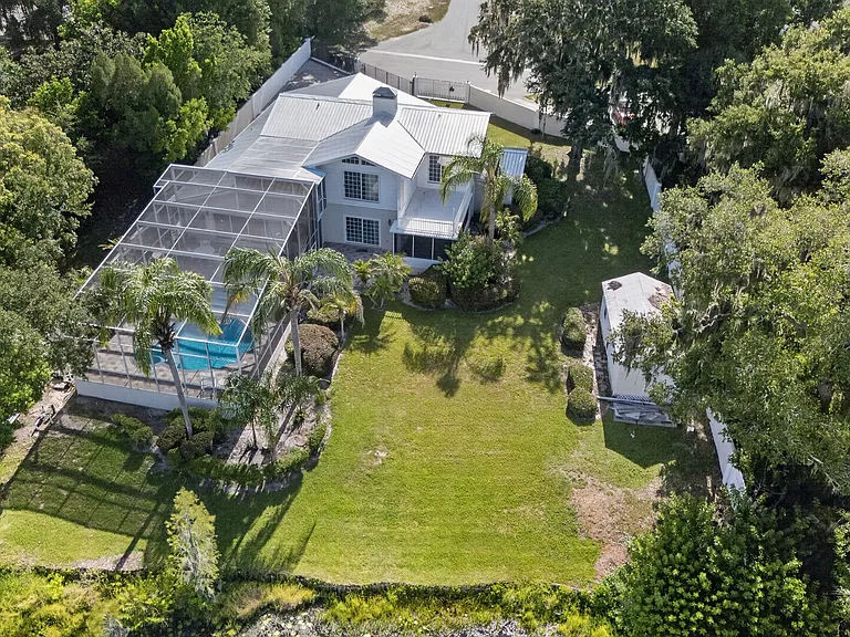 414 Somerset Dr — Photo 6