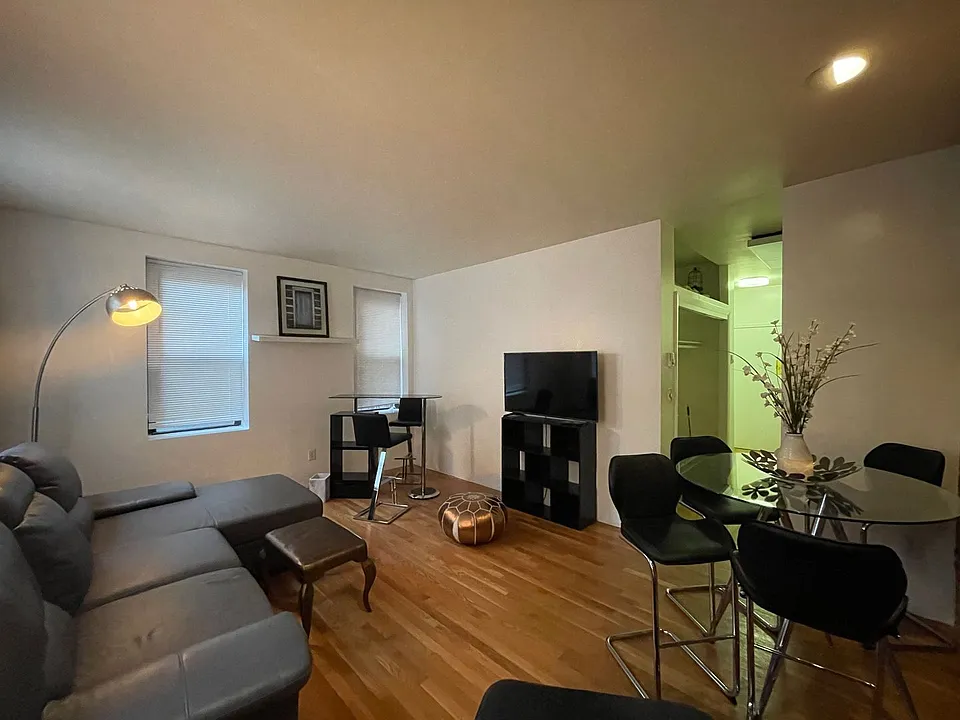 93 Saint Botolph St #D1