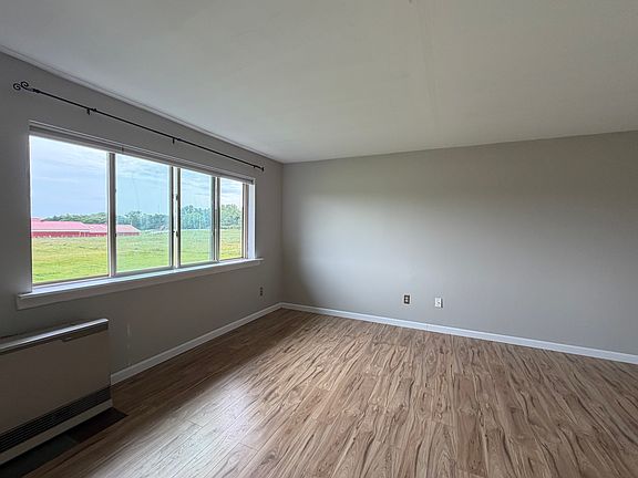 3rd image of 92 Quarry Hill Rd APT 12