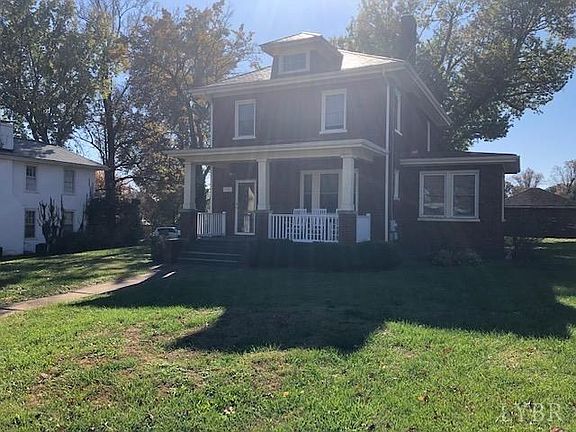 3rd image of 1301 Edley Pl