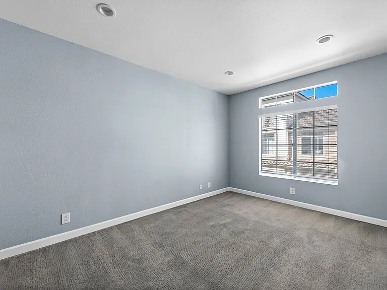 137 Shorebreaker Dr — Photo 13
