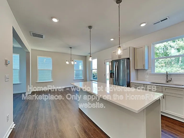 120 Baucom St — Photo 7