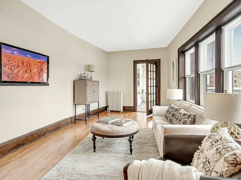 2107 Hennepin Ave #11 — Photo 10