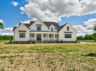 2624 Ballahack Rd, Chesapeake, VA 23322
