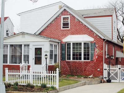 25609 83rd Ave, Glen Oaks, NY, 11004