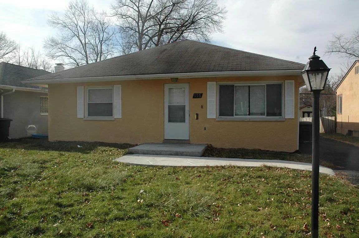 155 N Broadleigh Rd photo 1
