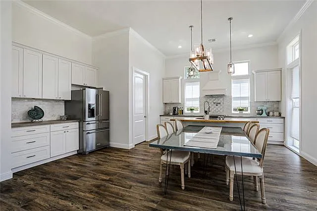 1122 Maine Ave — Photo 4