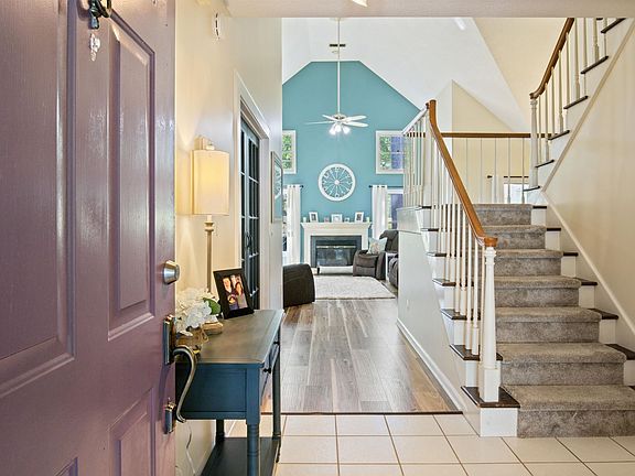 4th image of 4548 Greenbriar Dr #4548