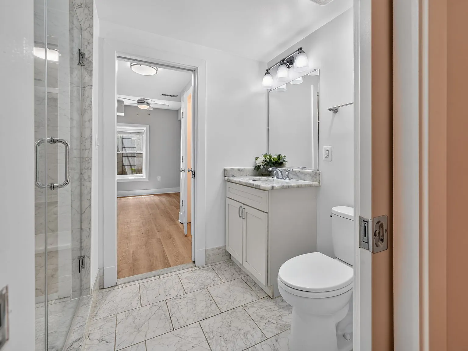 2 bed, 884 sqft, $2,400 — Photo 3