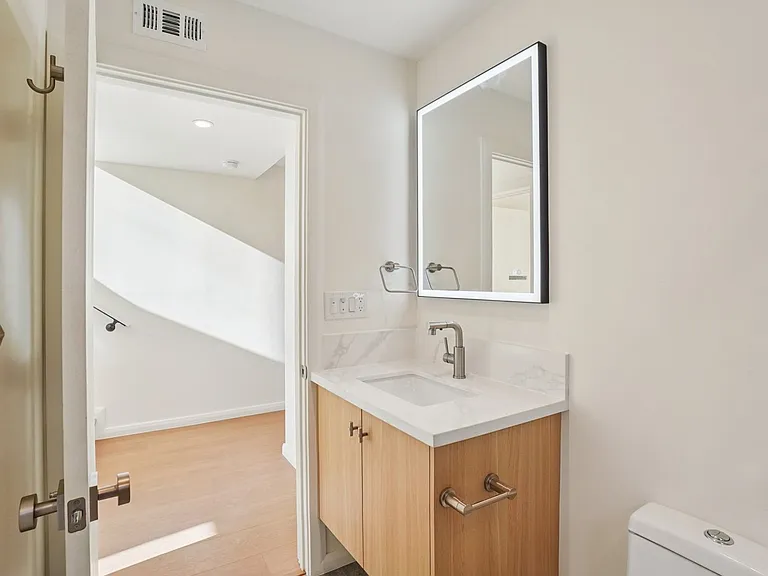 6162 Oak Crest Way — Photo 9