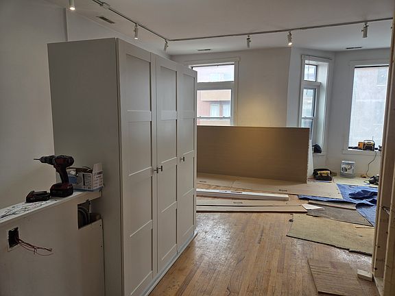 5th image of 2307 W North Ave