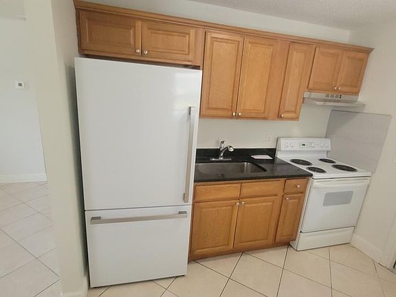 3rd image of 5409 McLeod Dr