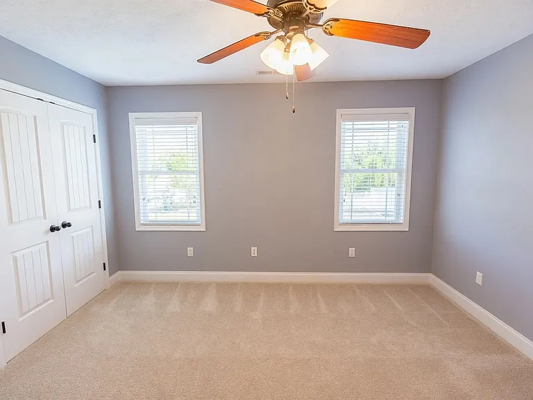 505 Capstone Dr — Photo 13