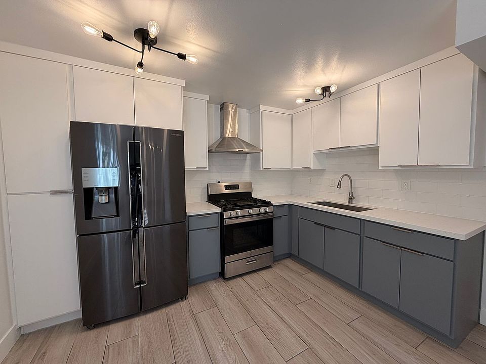 1st image of 8517 Cedros Ave APT 5