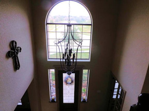 5th image of 113 Spanish Oak Cir