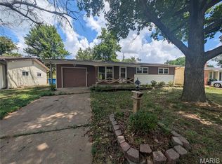 10533 Roscommon Dr, Saint Louis, MO