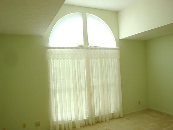 5th image of 1589 Englewood Pl