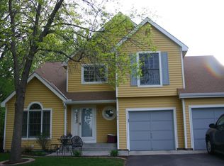 8786 Sycamore Ct, Eden Prairie, MN 55347