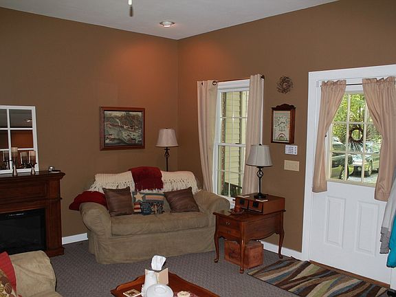 4th image of 294 Vista Cir