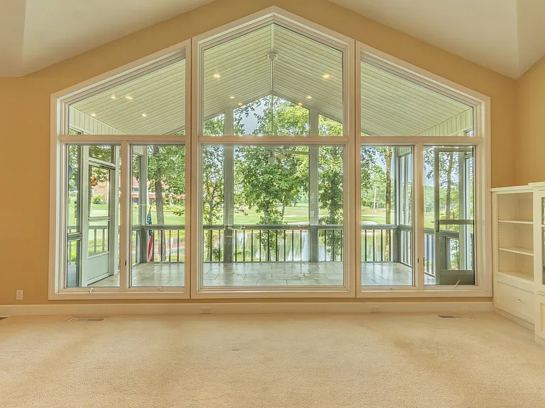 10 Lindura Ln — Photo 3