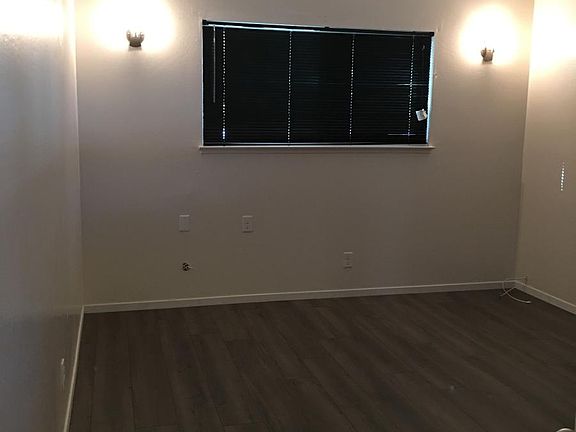 3rd image of 518 Boyes Blvd #A