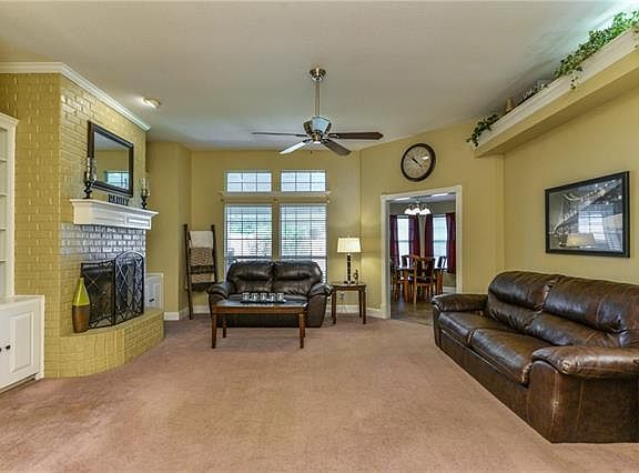 2nd image of 554 Meadowbrook Dr