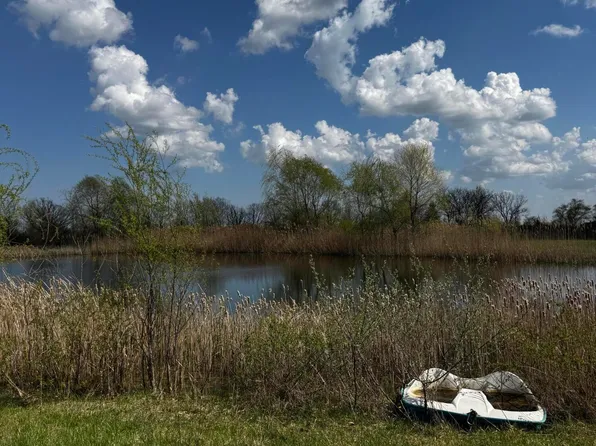 9871 Crane Rd, Milan, MI 48160