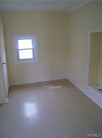 2nd image of 22 Broad St