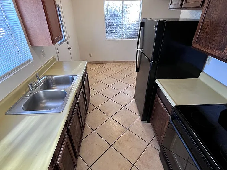 446 E Pastime Rd — Photo 18