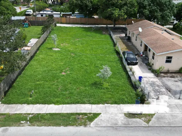 205 SW 11th Avenue, Delray Beach, FL 33444