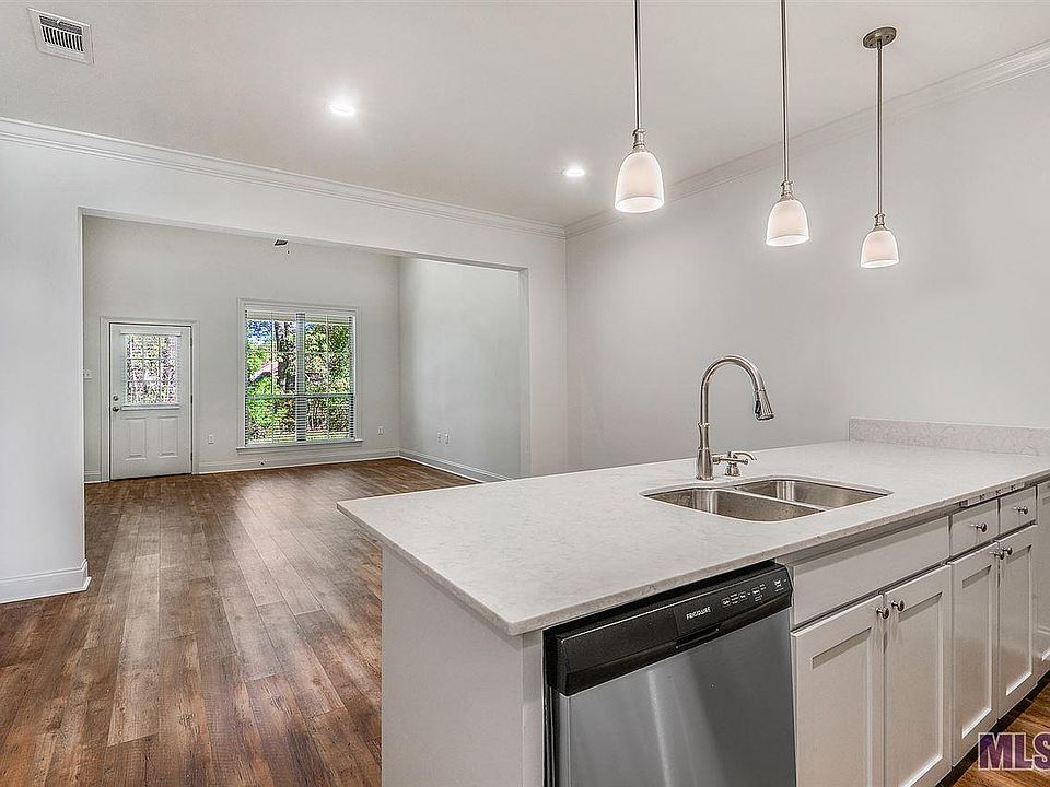 1st image of 37072 Woodside Dr #38