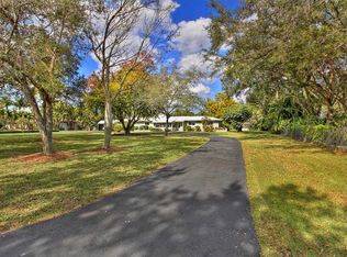 6825 SW 132nd St, Pinecrest, FL 33156