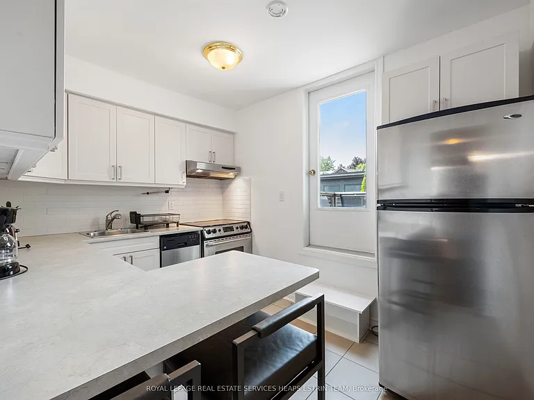 124 Argyle St #2 — Photo 8