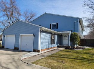 10297 Independence Dr #16C, North Royalton, OH 44133