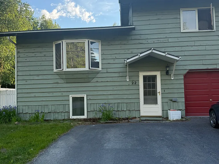 22 Steelhead Rd — Photo 2