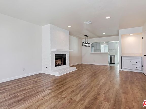 3rd image of 743 Pier Ave APT 2